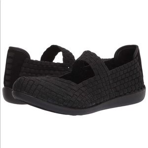 NWOT Steve Madden Women's Caspar Mary Jane Flats